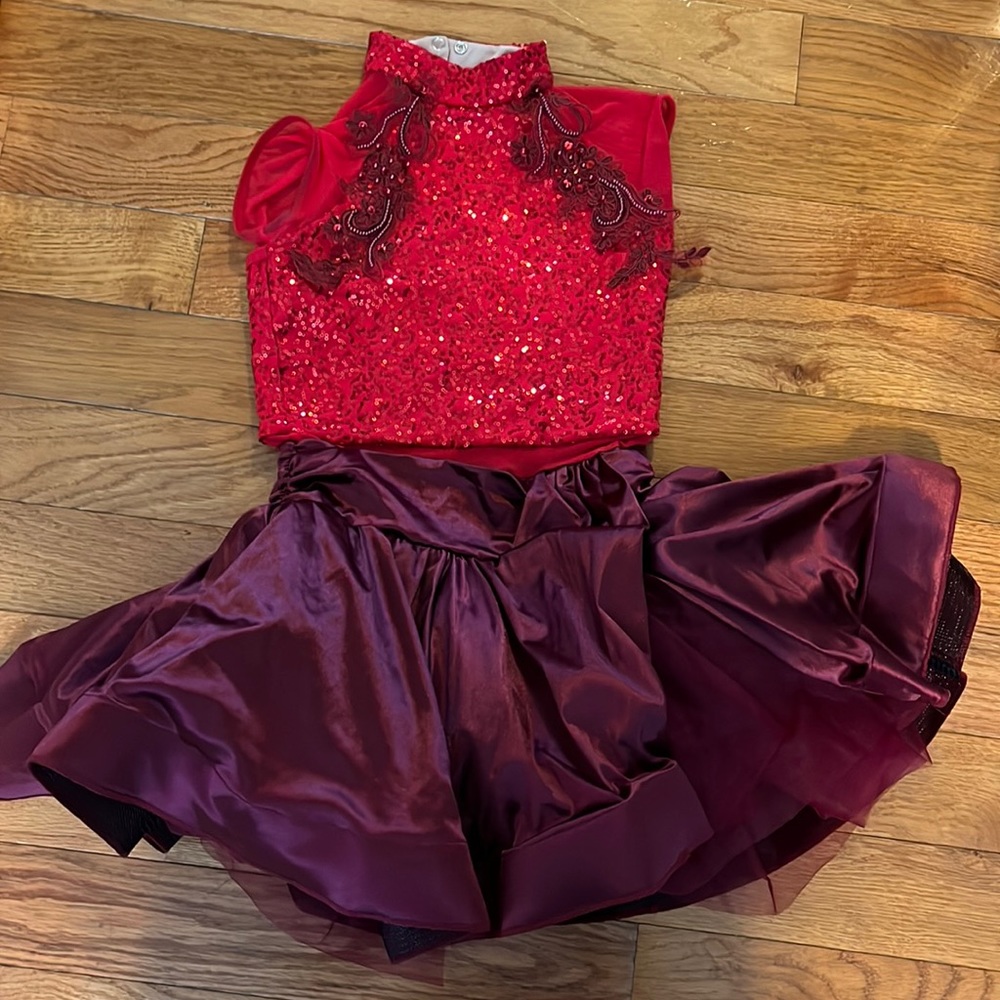 ☀️Weissman Dance Costume Red & Burgundy Sequin Dress SA Small Adult - Picture 2 of 7